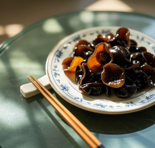 木耳久泡真的會產(chǎn)生劇毒嗎？食品安全檢測儀的原理與應(yīng)用